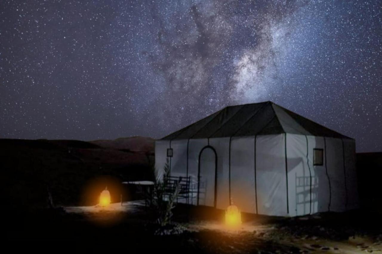 Sahara desert camp Merzouga Bagian luar foto